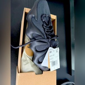 Yeezy 450 utility black